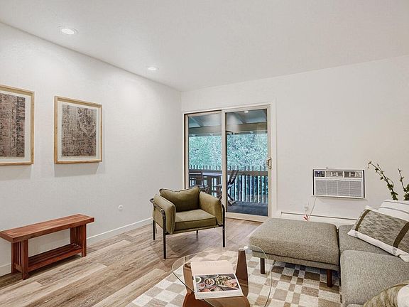 5th image of 2707 Valmont Rd #D-307D