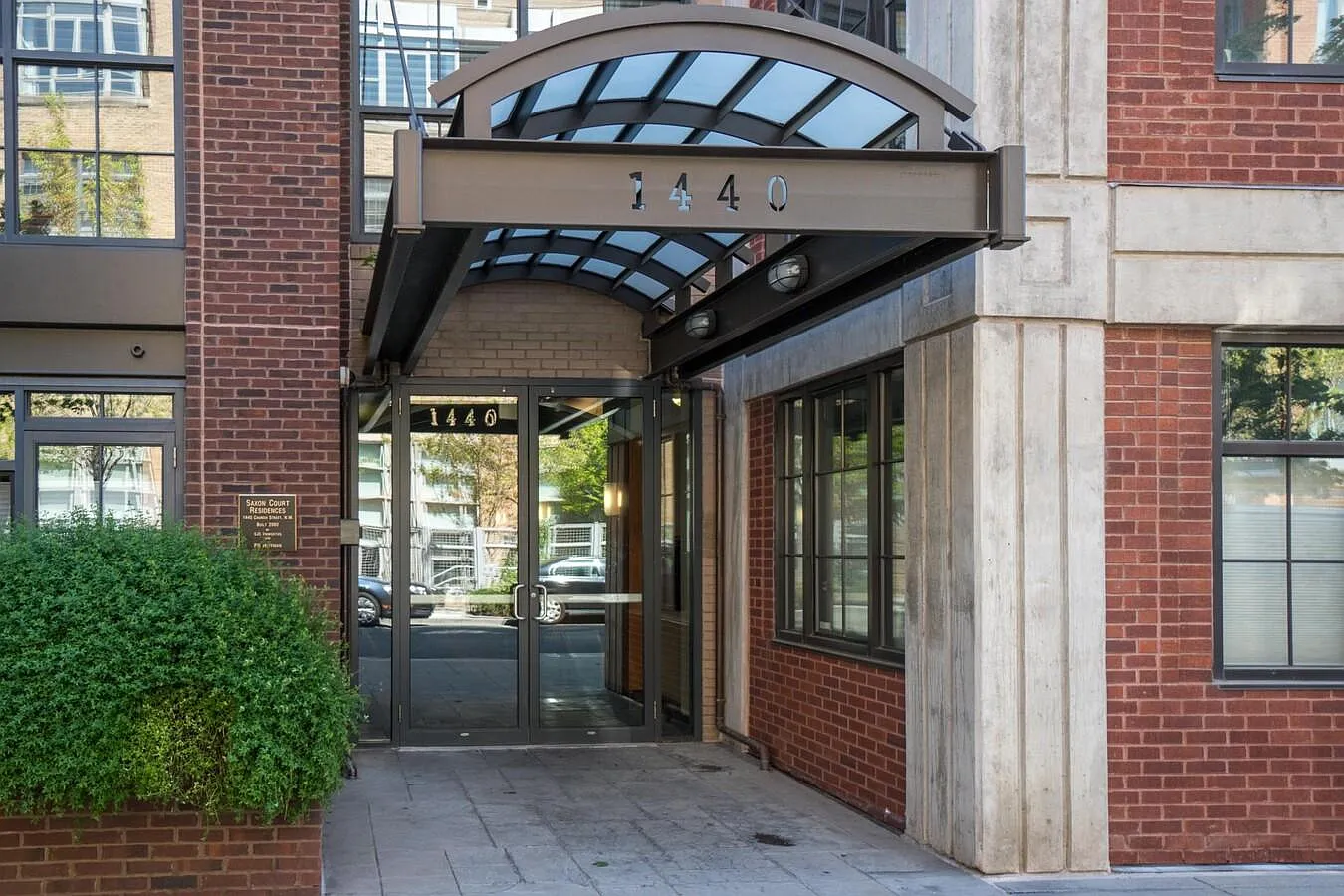 2 bed, 950 sqft, $3,995 — Photo 1