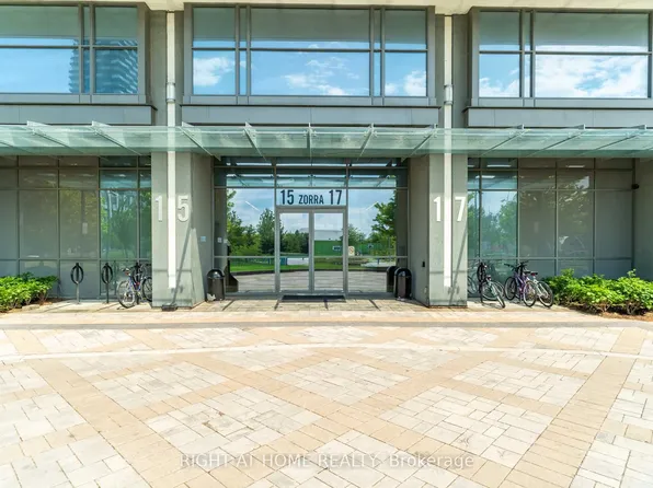 15 Zorra St #901, Toronto, ON M8Z 0C1