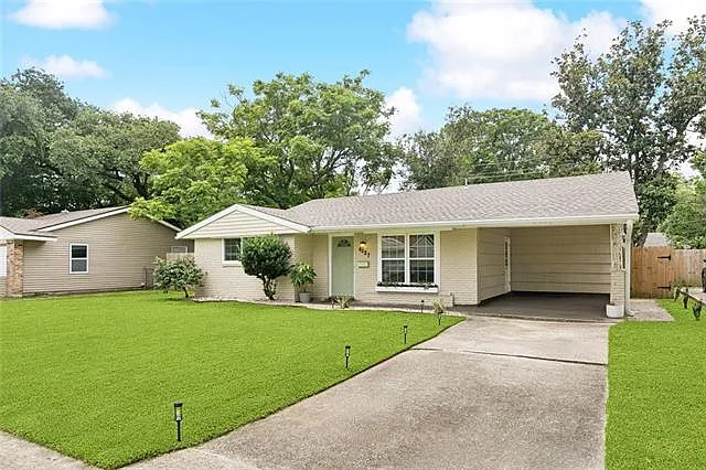 6227 Brunswick Ct — Photo 2