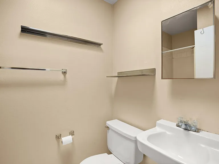 3302 Hemlock Ave #B — Photo 10