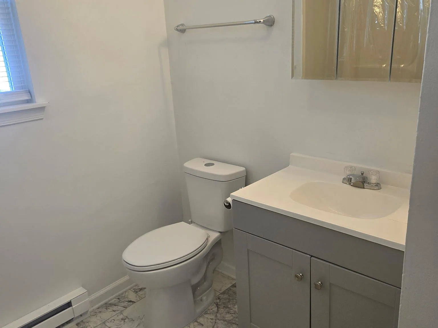 3 bed, 1.0 bath, $1,250 — Photo 3