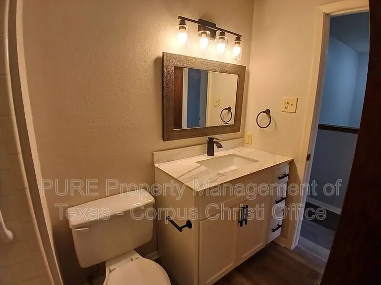 5001 Middlecoff Rd #1A — Photo 16