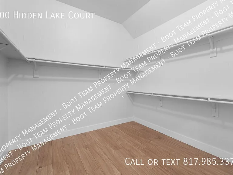 400 Hidden Lake Ct — Photo 34