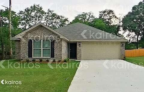 4 bed, 2.0 bath, 1802 sqft, $2,175 — Photo 1