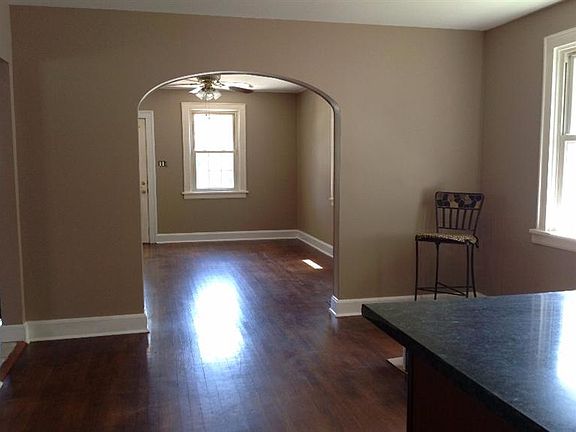 4th image of 541 Cooper Ave