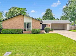 18 Rollins Pl, Atmore, AL 36502