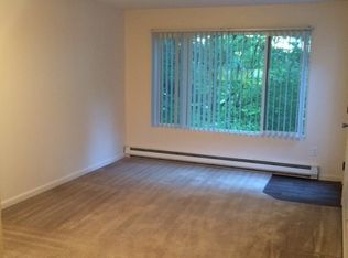 20600 60th Ave W APT D, Lynnwood, WA 98036