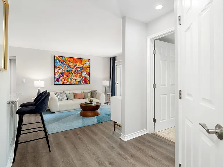 Vida Apartments — Photo 29