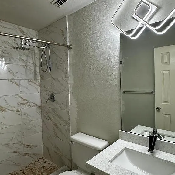 1802 Oasis Dr #206 — Photo 7