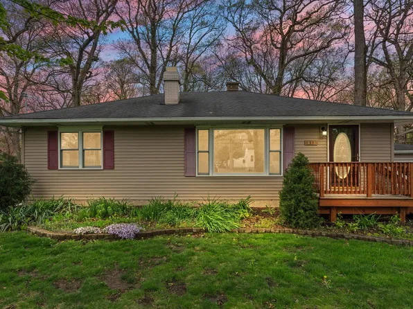 433 Lake St, Crown Point, IN 46307