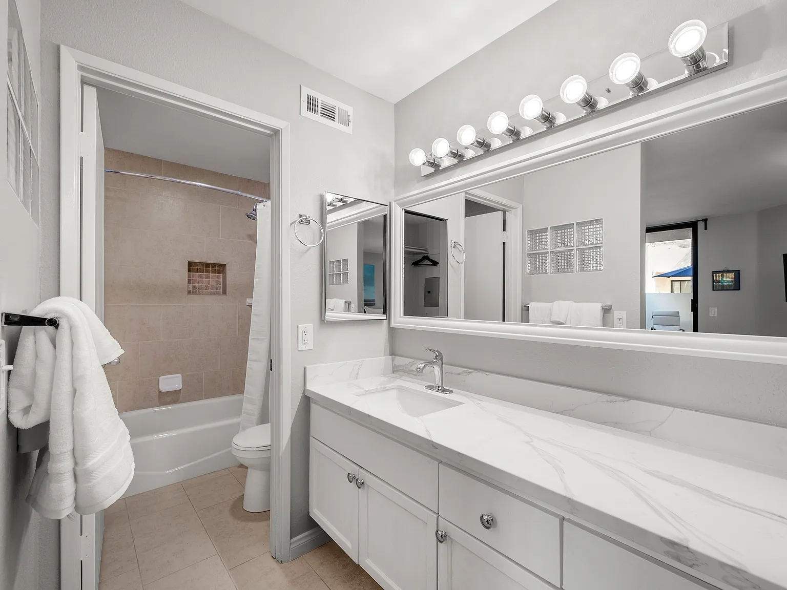 1 bed, 780 sqft, $4,200 — Photo 4