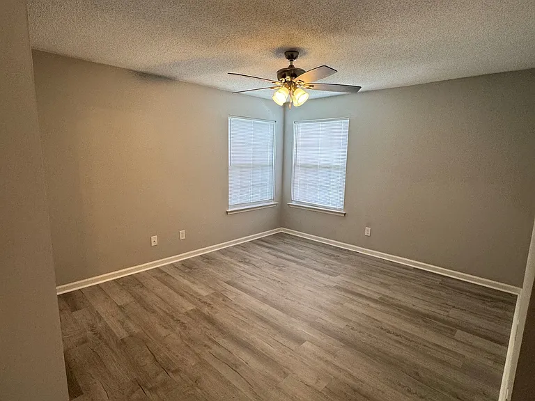 8546 Hopkins Circleunit #F — Photo 3