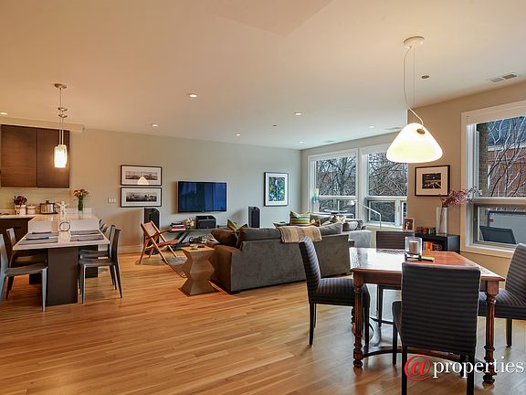 Kitchen/Dining