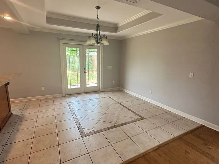 101 Avalon Ln — Photo 11