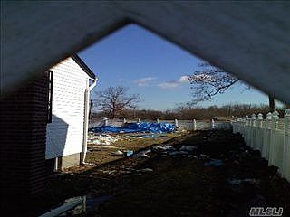 2nd image of 152 Lake Ave