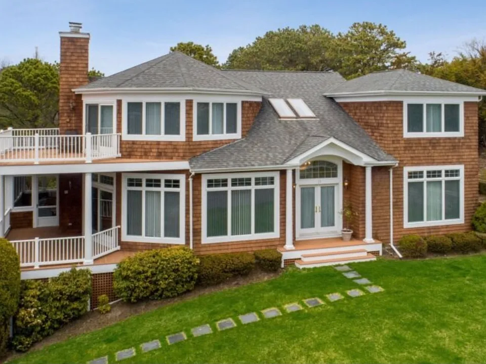 17 Oceanview Dr