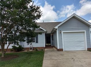 6008 Crape Myrtle Ln, Charlotte, NC 28216