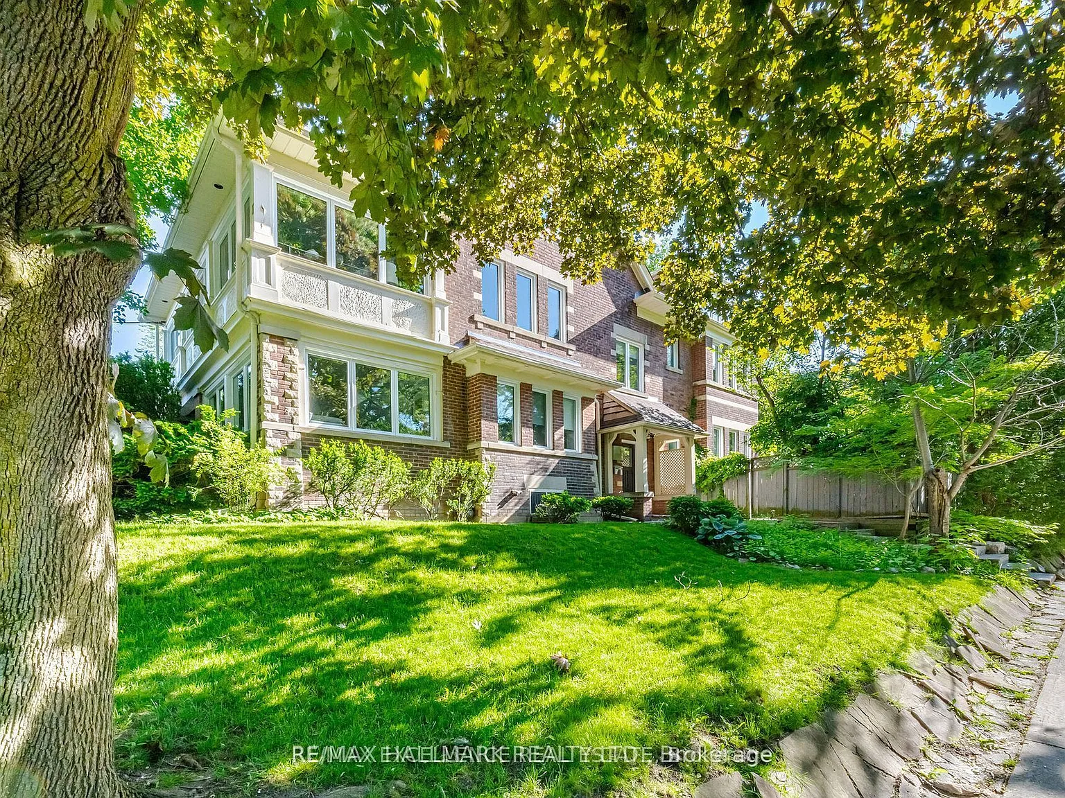 3 bed, $5,195 — Photo 1