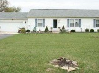 49298 Willis Rd, Belleville, MI 48111
