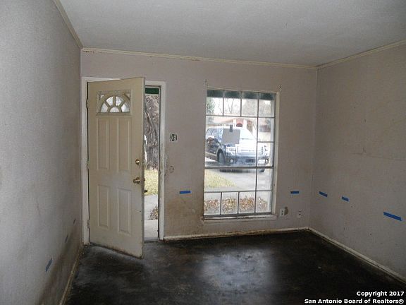 4th image of 10627 Wayward Dr