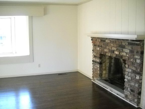 5th image of 7825 Corteland Dr