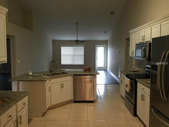 5th image of 3036 Sand Stone Cir
