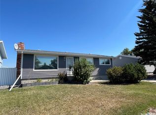 22 West ROAD, Kindersley, SK S0L 1S1