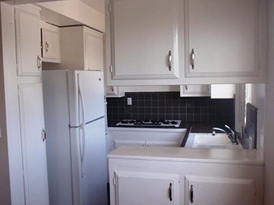 3rd image of 345 S Doheny Dr APT 107