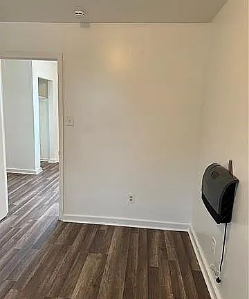 5th image of 321 S Bengal Rd