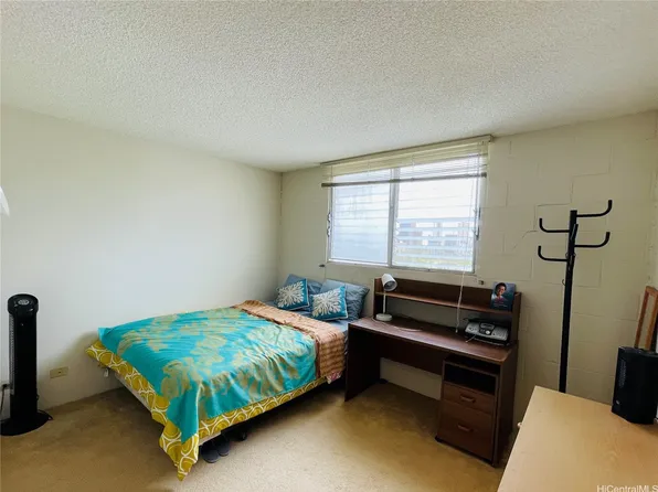 737 Olokele Ave APT 905, Honolulu, HI 96816