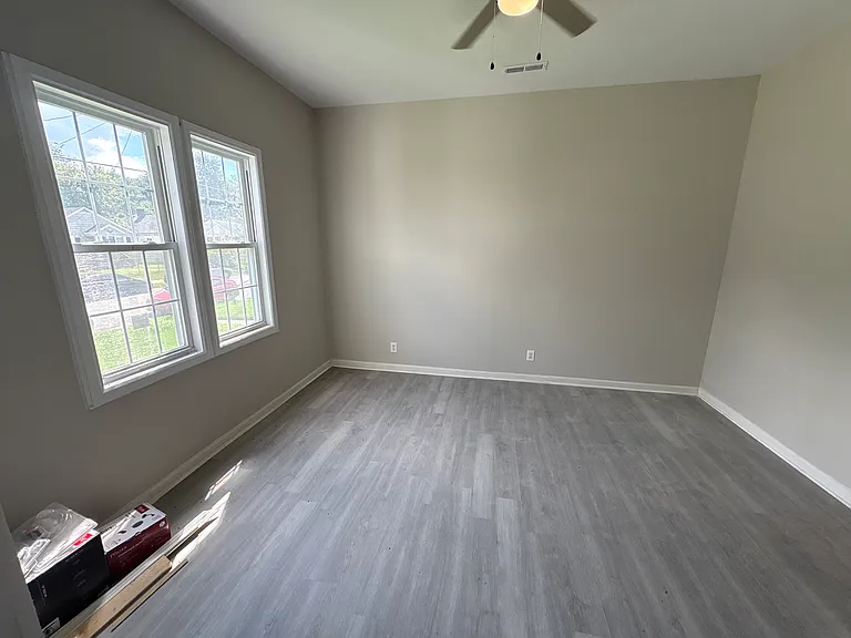 2649 Rowan St — Photo 2