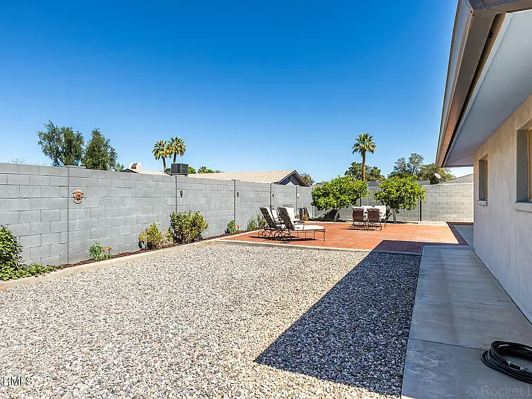 644 E La Jolla Dr — Photo 33