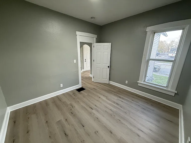 222 Clover St — Photo 4