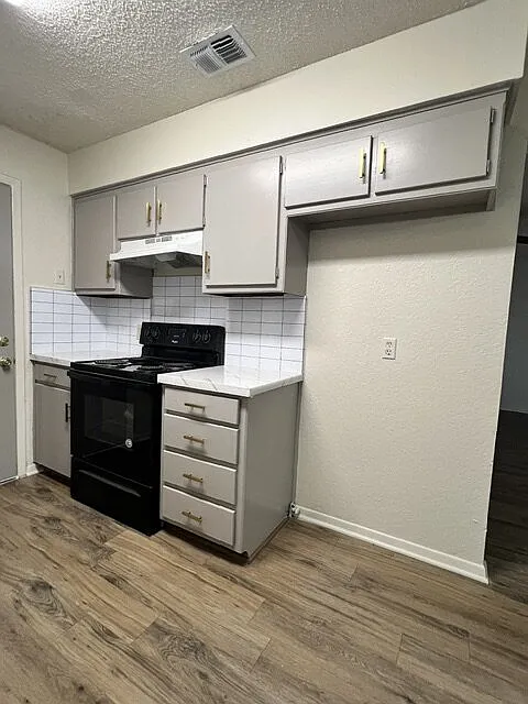 1051 Cottonwood Trl — Photo 4