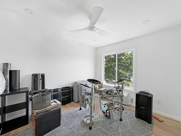 228 Johnson Ave #5 — Photo 20