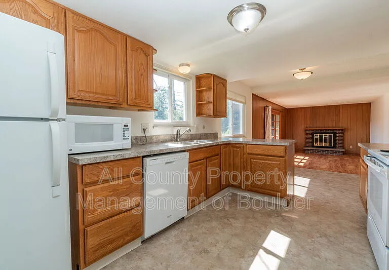 1530 Ithaca Dr — Photo 14