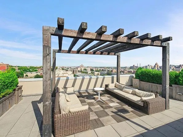 301 Sullivan Pl, Brooklyn, NY