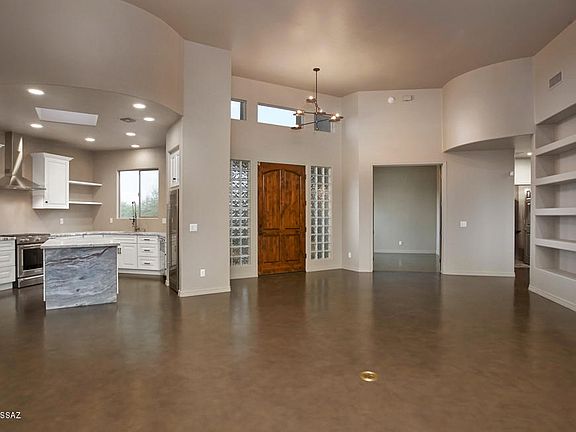 3rd image of 6983 N Chula Vista Reserve Pl