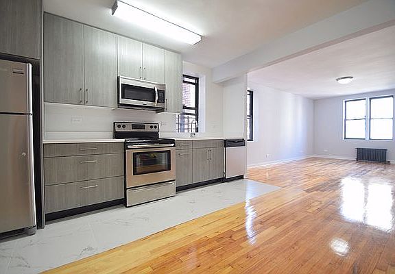 2nd image of 930 Sheridan Ave APT 4G