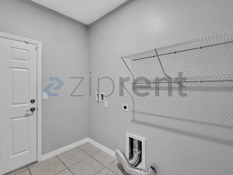 1105 Fig St — Photo 8