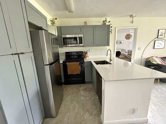 5th image of 621 Lyons Rd APT 9102