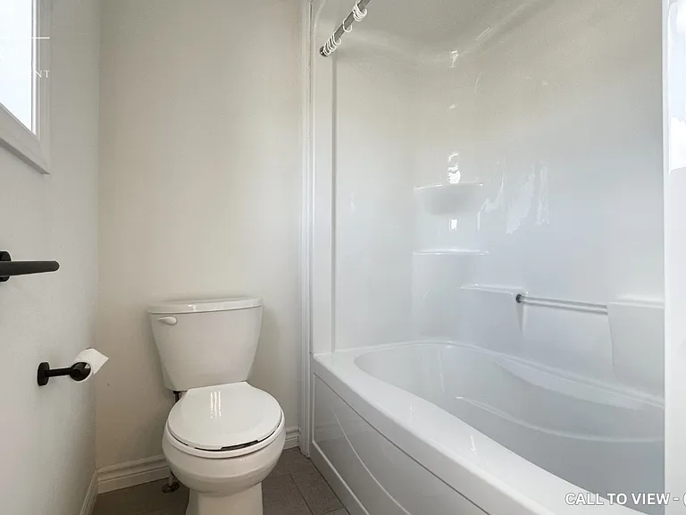 1736 Finley Cres — Photo 12