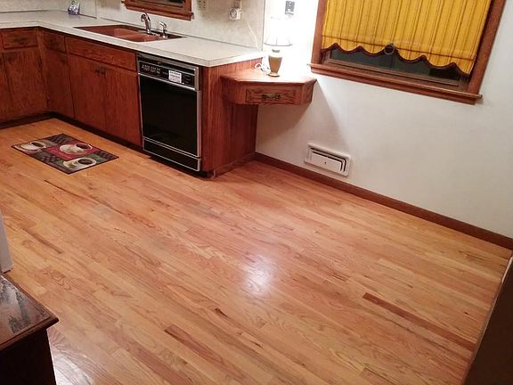 5th image of 117 Heritage Cir S