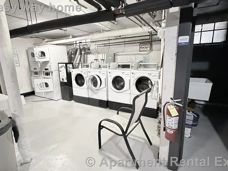 285 Harvard St #301 — Photo 15