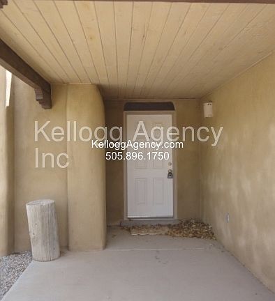 2nd image of 5724 Rio Mimbres Rd NE