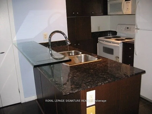 8 York St — Photo 2