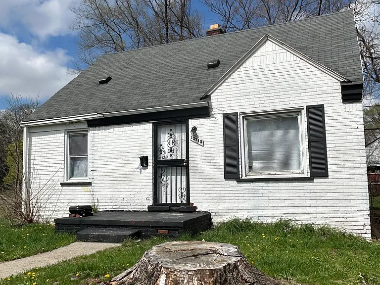 12715 E State Fair St — Photo 2
