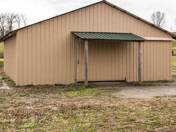 3rd image of 4424 Pratt Ln