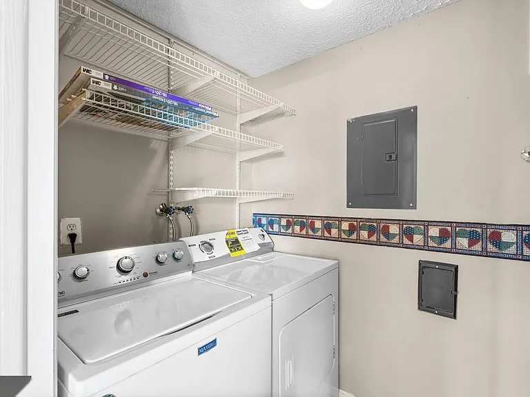 701 Heather Ridge Dr #J — Photo 18